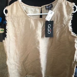 #14 NWT Womens sleeveless blouse by Gigio